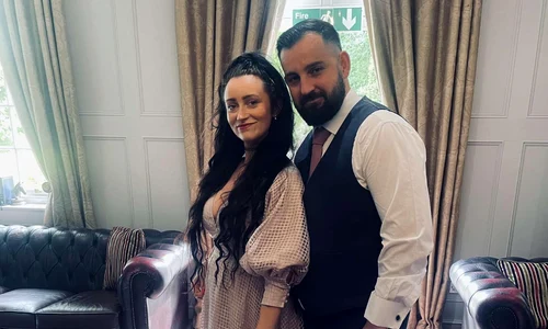 Jon Paul și Kymmi au fost adesea comparați cu Morticia și Gomez jpg