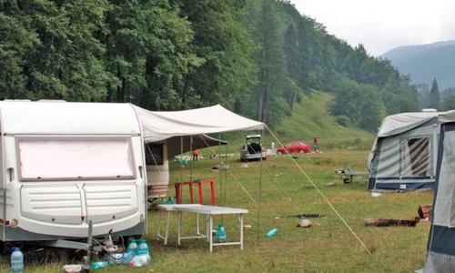 camping rulote concediu jpeg
