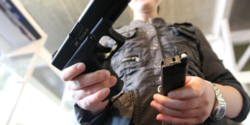 Timişorenii îşi cumpără tot mai multe arme