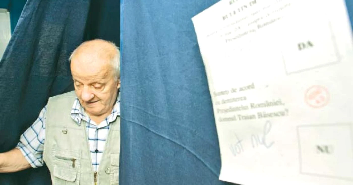 Pe 19 mai 2007, la referendum s-au prezentat 44,45% din alegători. 74,48% au votat împotriva demiterii lui Traian Băsescu