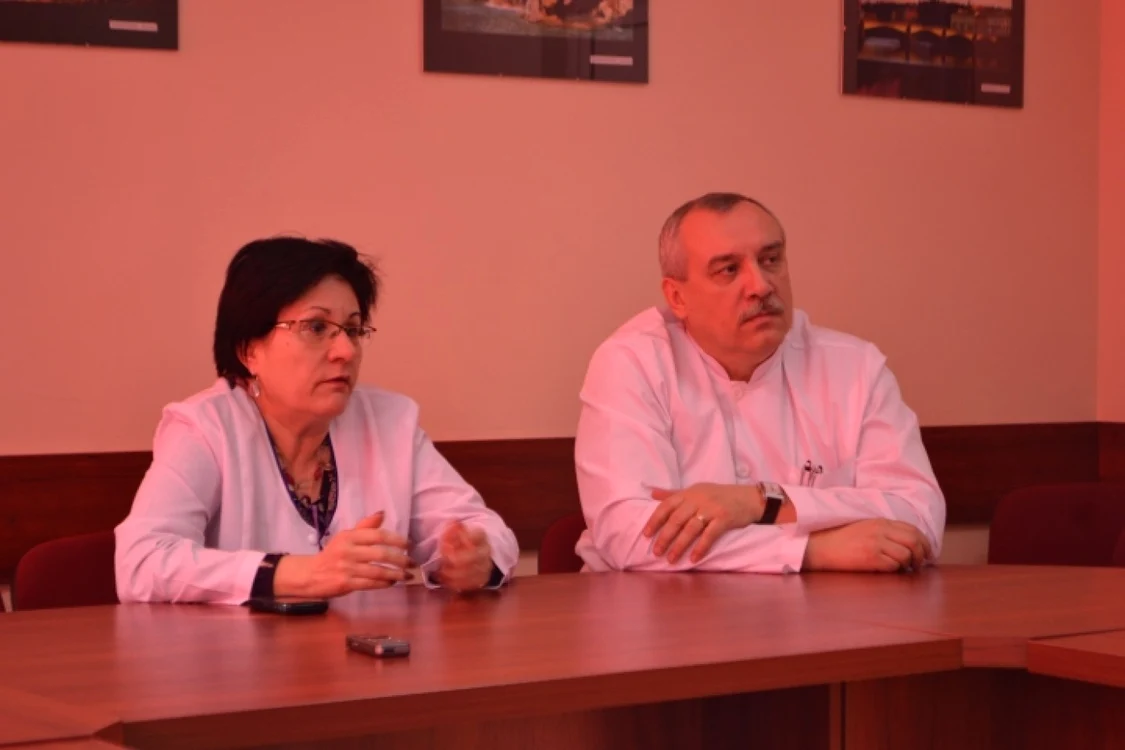 Managerul Nicoleta Coşarcă şi directorul medical Dan Crainic