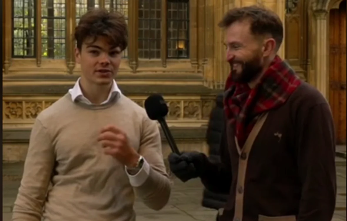 Studentul britanic este fascinat de limba română FOTO captură video Tik Tok