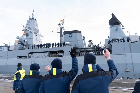 Tensiuni privind Groenlanda: O fregată a marinei germane se alătură distrugătoarelor NATO din zona Mării Nordului