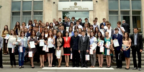 Castigatorii olimpiadelor nationale au primit diplome de la ministrul Educatiei Maia Sandu