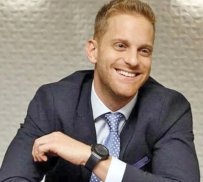 
    Ilan Laufer are  35 de ani și a fost  ministru de două  ori în mandatul PSD   