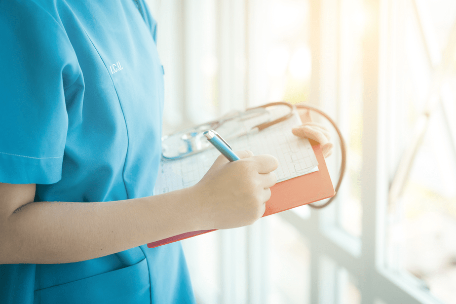 Caz revoltător: Un medic de familie și-a trimis pacienții să-și caute alt doctor pentru că sunt „toți bolnavi“