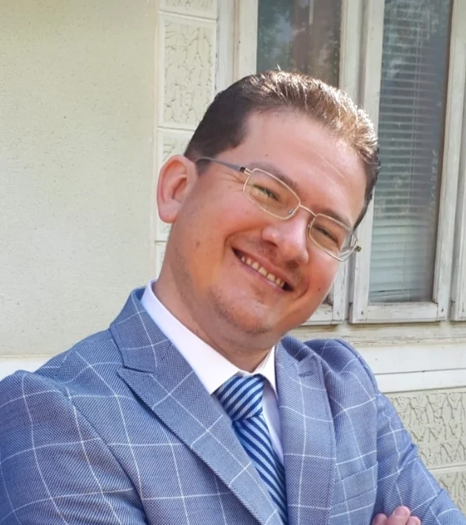 Sebastian Ionuţ Burlan avea doar 41 de ani