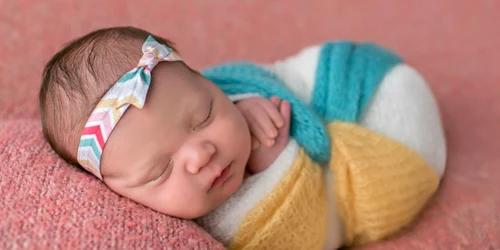 Cei mai adorabili bebeluşi surprinşi de fotograful Chelsea Lietz. FOTO Photoland Caters