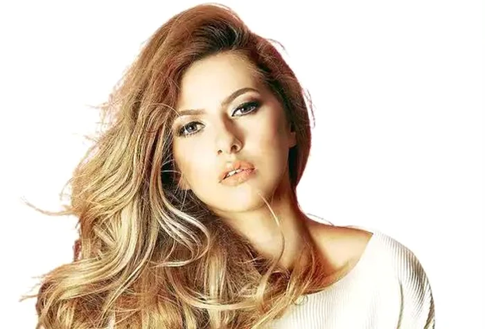 
    Lidia se dă peste cap să-i facă pe plac iubitului, care s-a mutat alături de ea acum două luni  