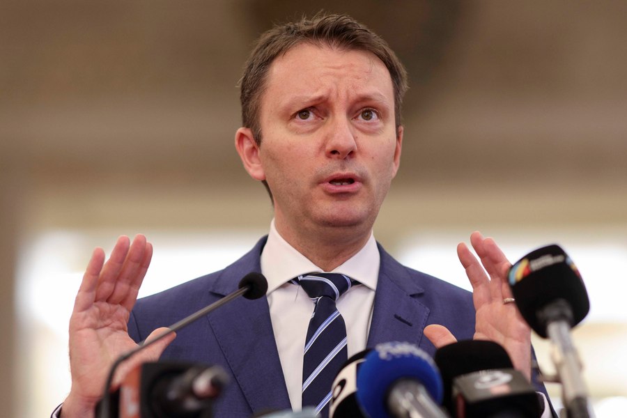 Cum ar arăta Guvernul Mureșan: trei vicepremieri, fără creșteri de taxe și măsuri pentru protejarea populației