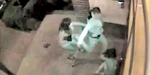George Daniel Uţă o loveşte cu picioarele pe Andreea Gălie