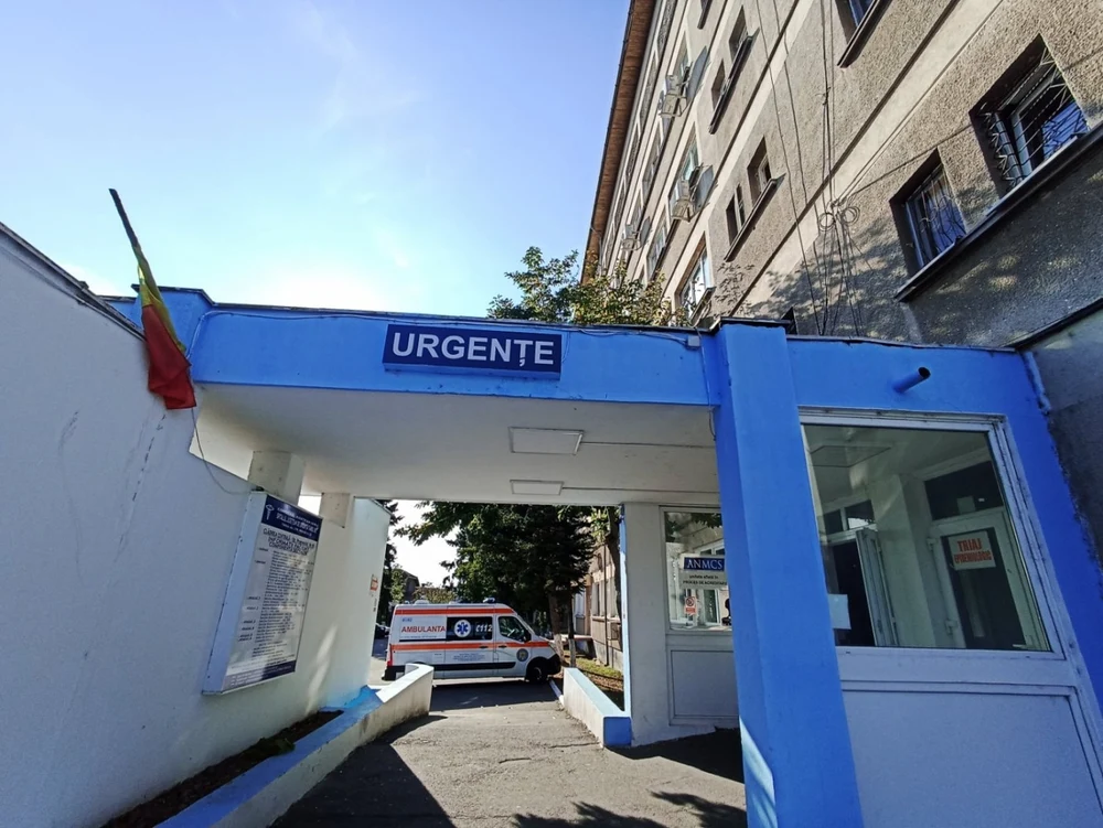 Medic agresat la Spitalul Judeţean Târgu-Jiu. Ruda unei paciente l-a bruscat și i-a aruncat cafea pe haine