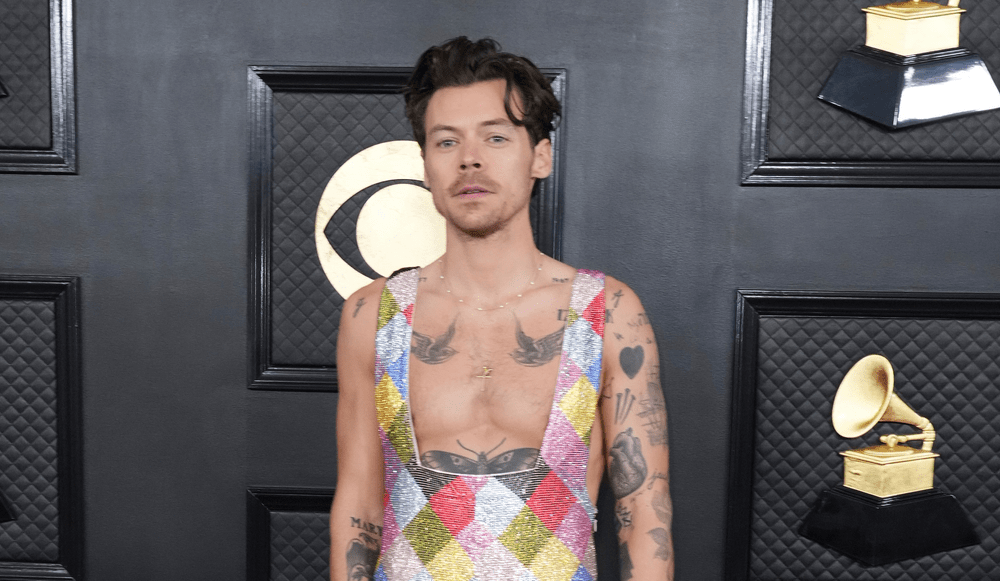 Grammy 2023: cele mai spectaculoase ținute. Bărbații au strălucit în costumații cu paiete, cristale și bijuterii FOTO