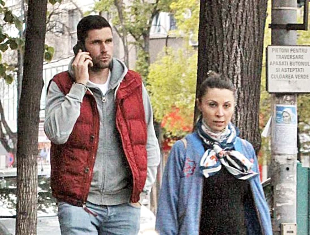 Victor şi Andreea au fost căsătoriţi 7 ani şi au divorţat în iulie