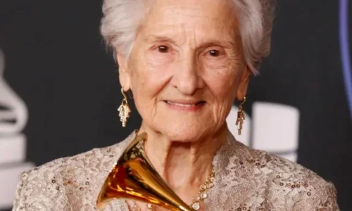 Cea mai in varsta castigatoare a unui premiu Grammy  Sursa imagine Instagram angelaalvarez1927 jpg
