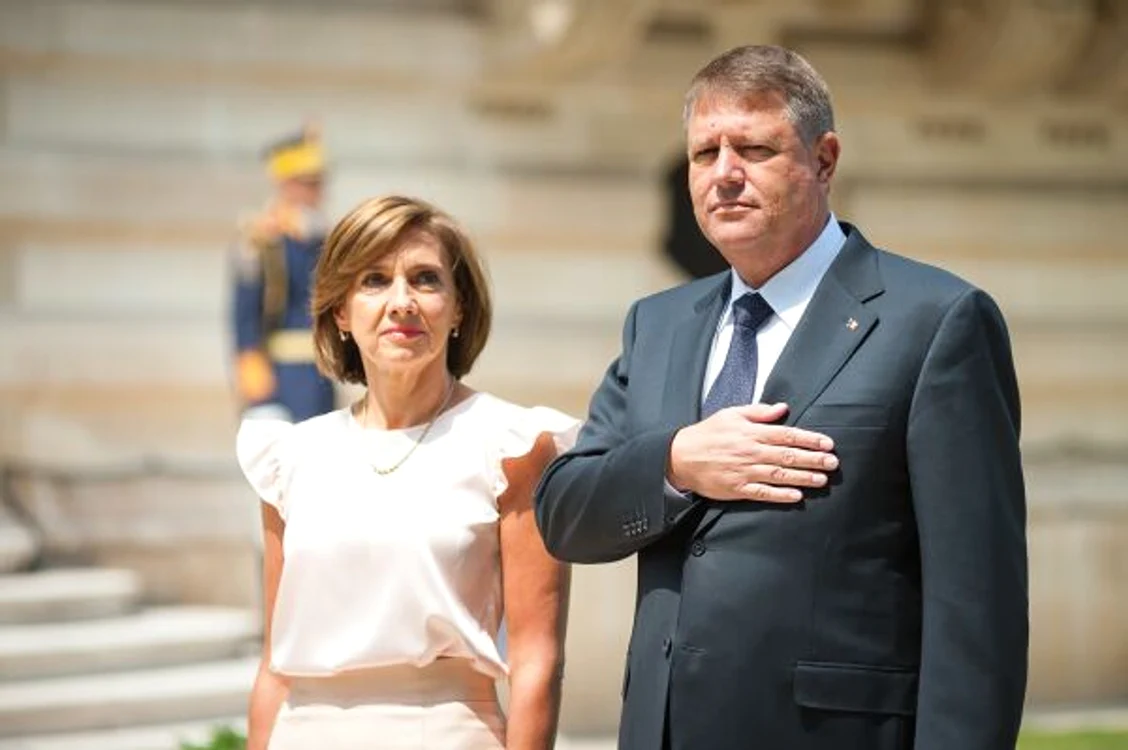 
    Klaus Iohannis a spus de ce nu a adoptat un copil.  