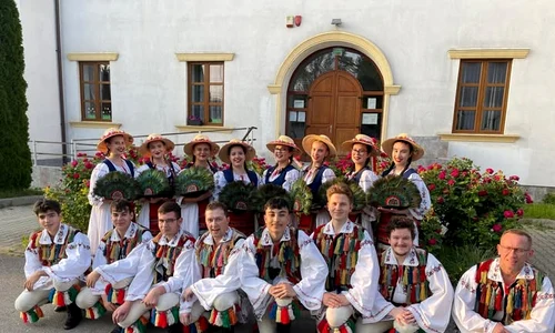 thumbnail Ansamblul folcloric Poienita jpg