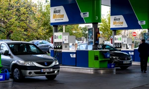 Benzinărie în București - motorina - benzina - pompa FOTO Shutterstock