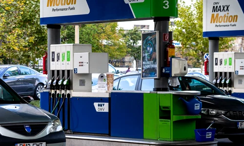 Benzinărie în București - motorina - benzina - pompa FOTO Shutterstock