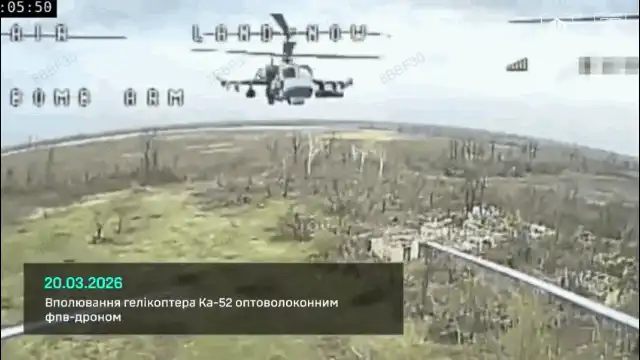 Momentul în care un elicopter rus „Alligator” este doborât de o dronă ucraineană în Donețk. Piloții s-au evacuat, dar au fost uciși