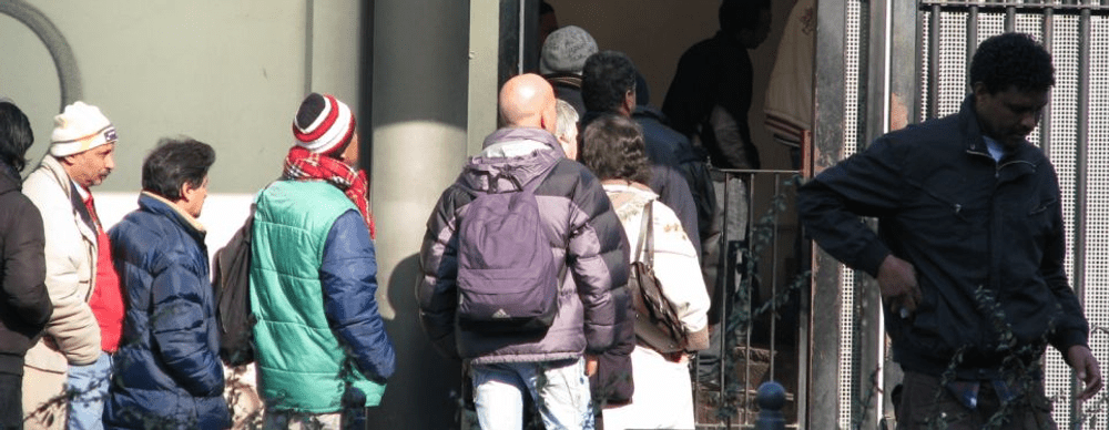 Cât de greu își câștigă banii românii din Italia. Adevărul și suferința din spatele succesului de peste hotare