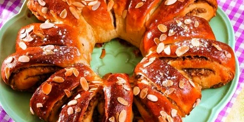 coronita cu nuci si miere