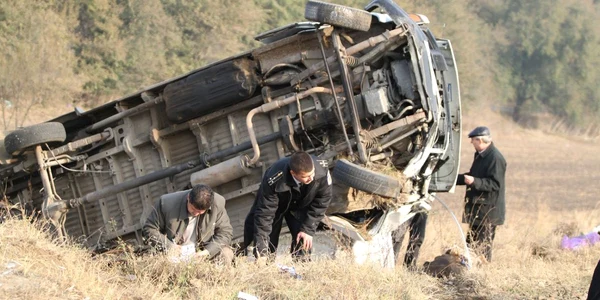 Fără o lege clară privind regimul transportatorilor, polițiștii se limitează la numărarea victimelor din accidente