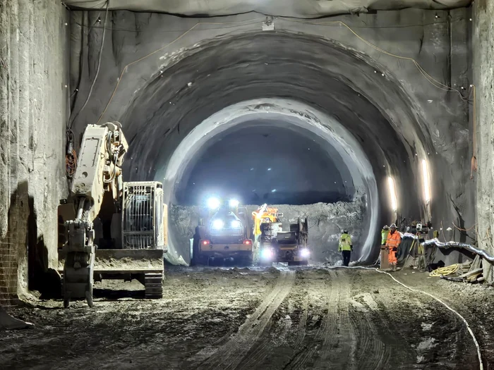 Primul tunel veritabil intrat în execuție pe o autostradă din România Foto: CNAIR