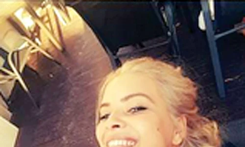 Marius Moga şi Bianca Lăpuşte şi au creştinat fetiţa la Alba Iulia jpeg