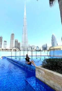 anamaria prodan dubai piscina1 jpg