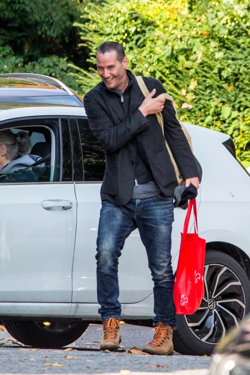 Keanu Revees este fericit alături de Alexandra Grant 