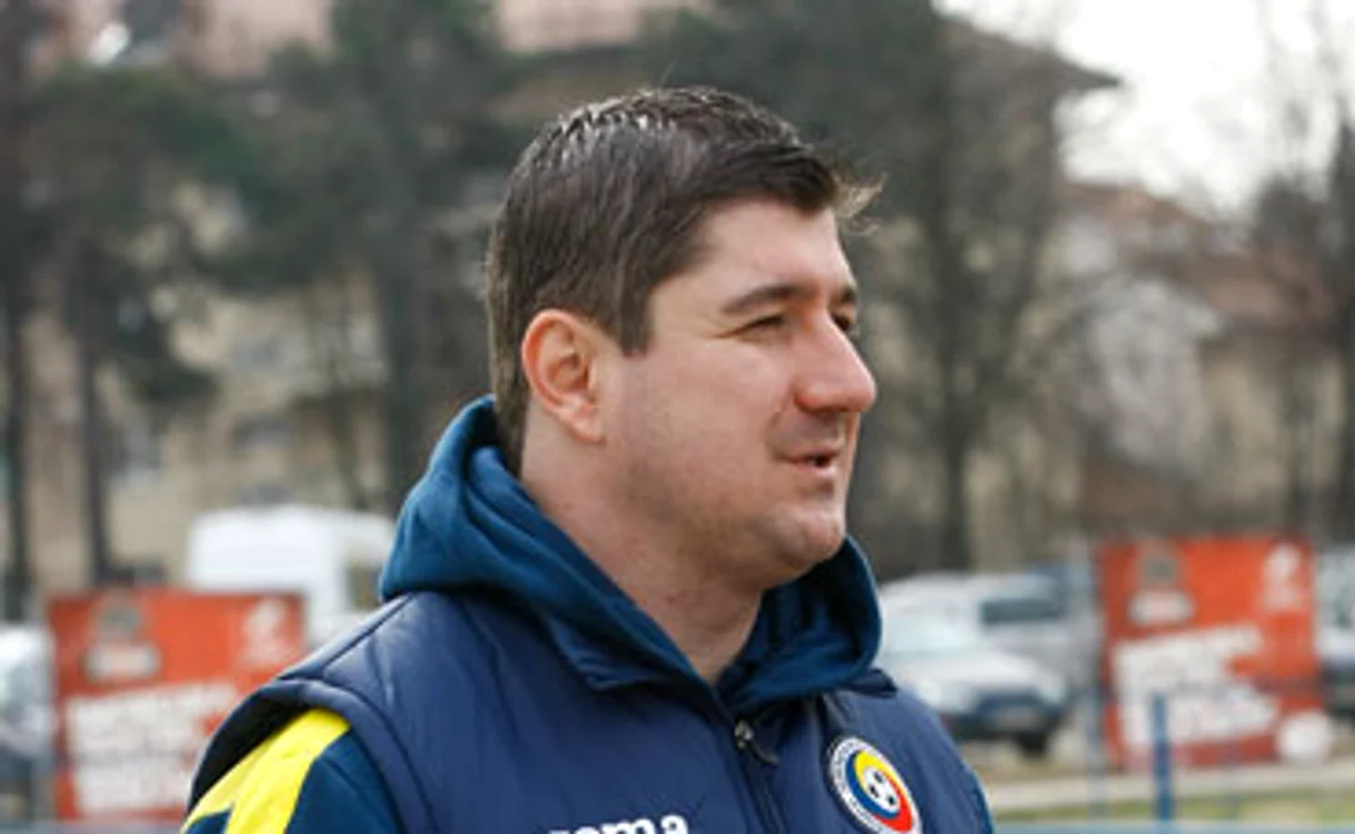Gabi Manu, profesor la Şcoala de Antrenori