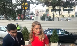 Valetina Pelinel a purtat o rochie roşie la cununia civilă jpeg