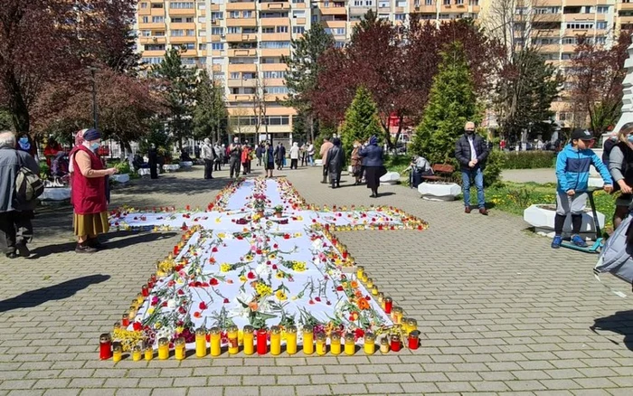 crucea de flori foto primaria hunedoara