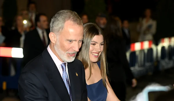 Regele Felipe cu Infanta Sofia  profimedia 1145747545 jpg