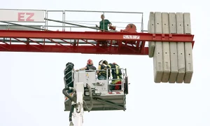 8 act foto baza macara jpeg