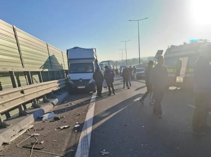 Un TIR a lovit o utilitară.FOTO DRDP Craiova