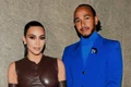Kim Kardashian si lewis hamilton in 2021 FOTO X @metgalacrave jfif