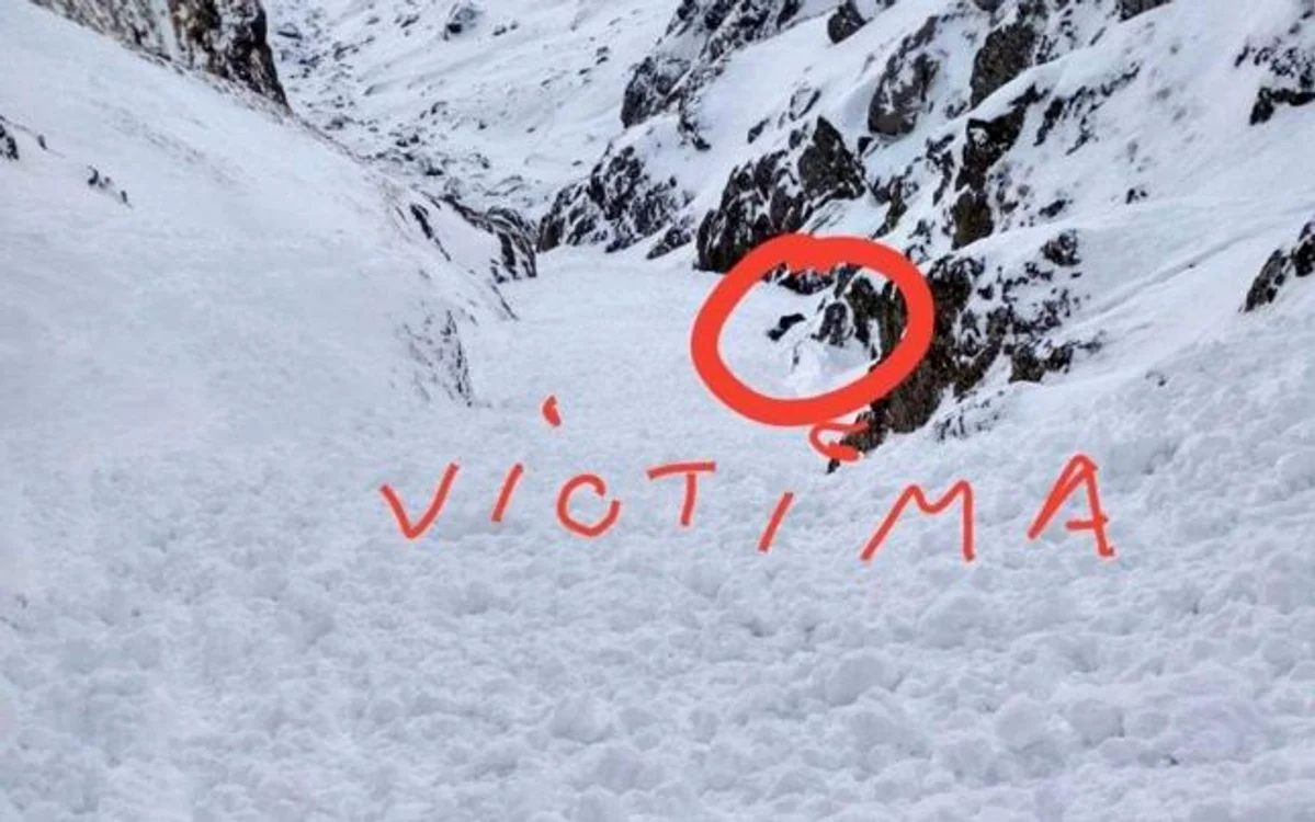 Cadavrul turistului mort în avalanşă va fi recuperat de salvamontişti FOTO Salvamont