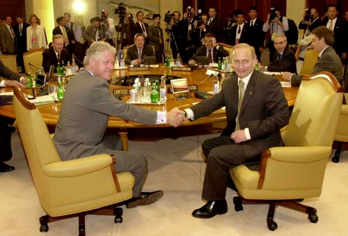 Vladimir Putin - Bill Clinton - iul 2000 / FOTO Guliver / Getty Images