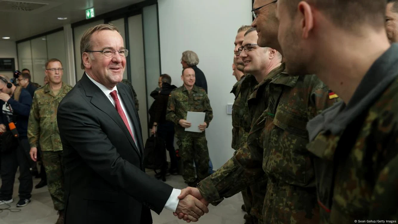 Ministrul apărării, Boris Pistorius, caută modalităţi pentru sporirea personalului Bundeswehr
