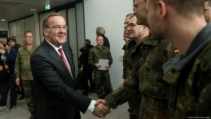 Ministrul apărării, Boris Pistorius, caută modalităţi pentru sporirea personalului Bundeswehr