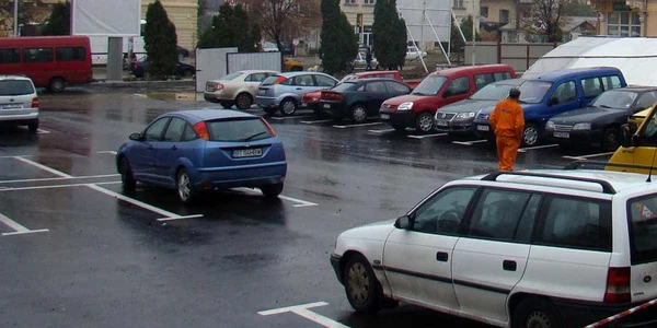 Primăria a scos 1,6 milioane de lei din concesionarea parcărilor