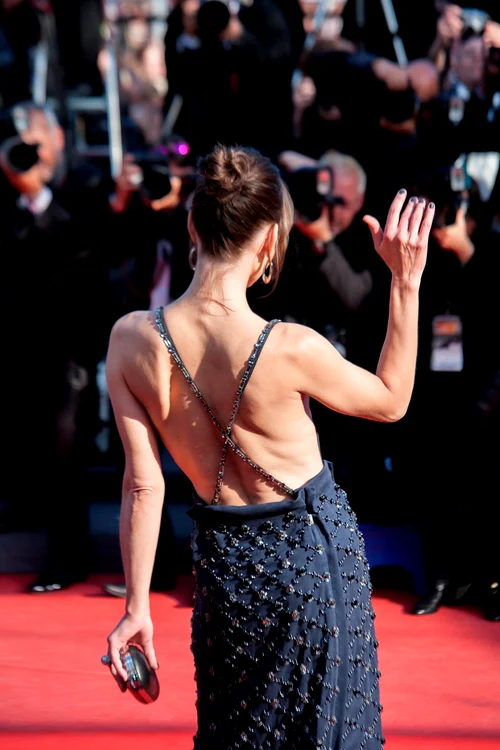 milla jovovich ok cannes 21 125 jpeg