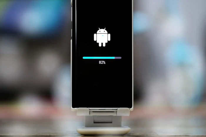 Android update actualizare FOTO Shutterstock