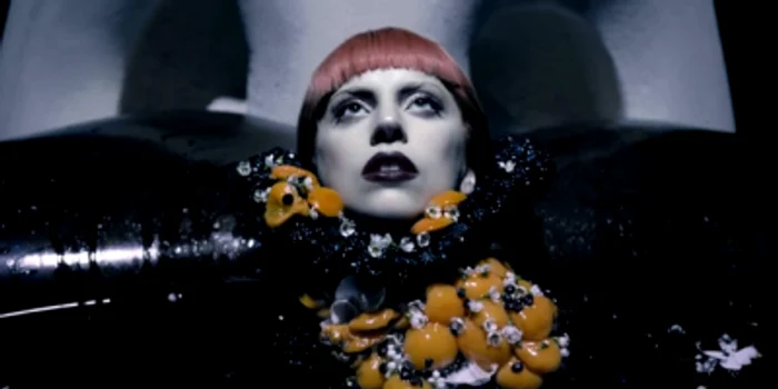 Imagine din videoclipul pentru parfumul
„Fame“ - FOTO YouTube