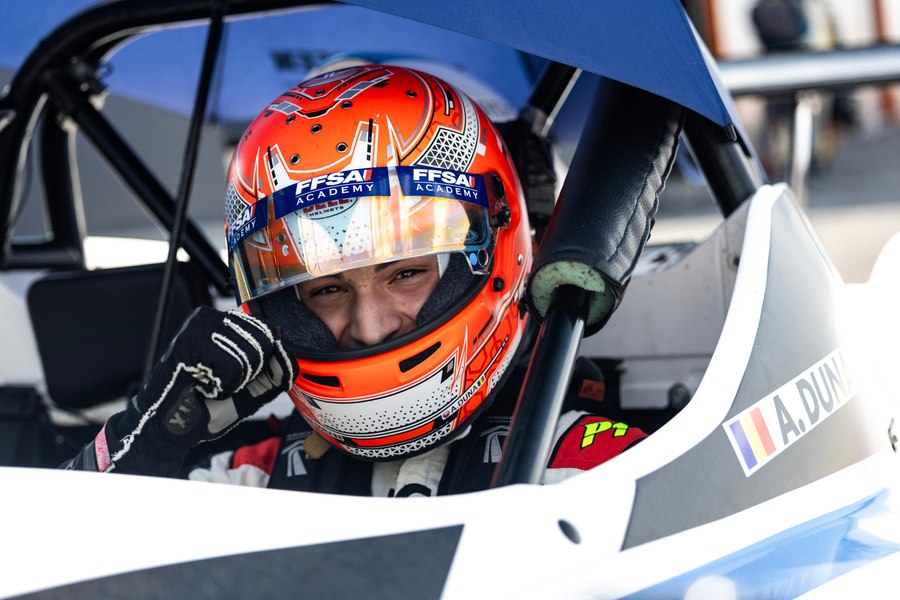 Povestea lui Andrei Dună, tânărul pilot talentat care poate ajunge primul român în Formula 1 FOTO