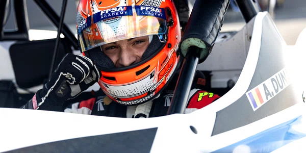 Andrei Duna pilot Formula 4 02 foto Mihnea Tatu jpg