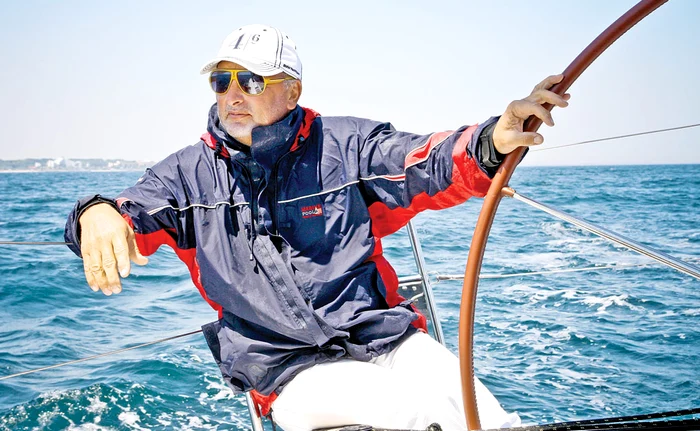 
    Sorin, alături de familie  