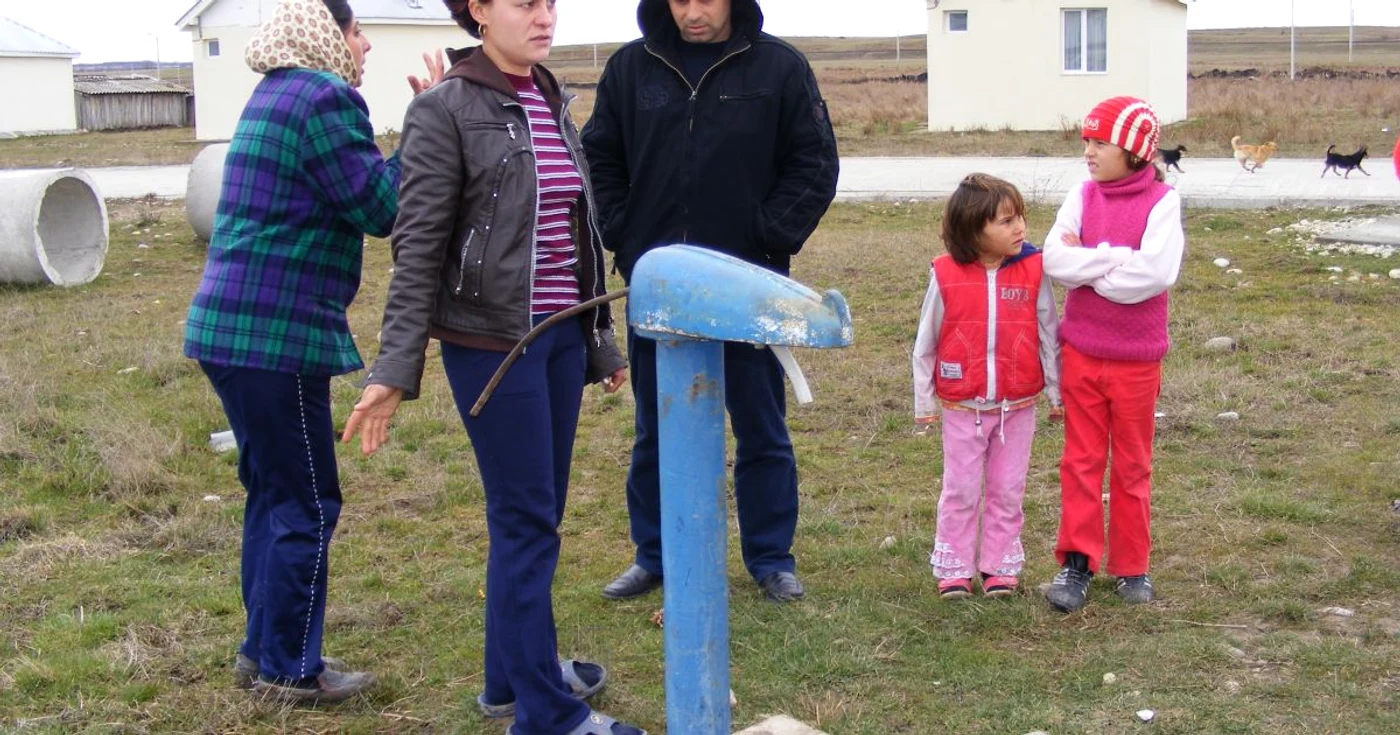 Locatarii vor lua apă de la cişmelele stradale
